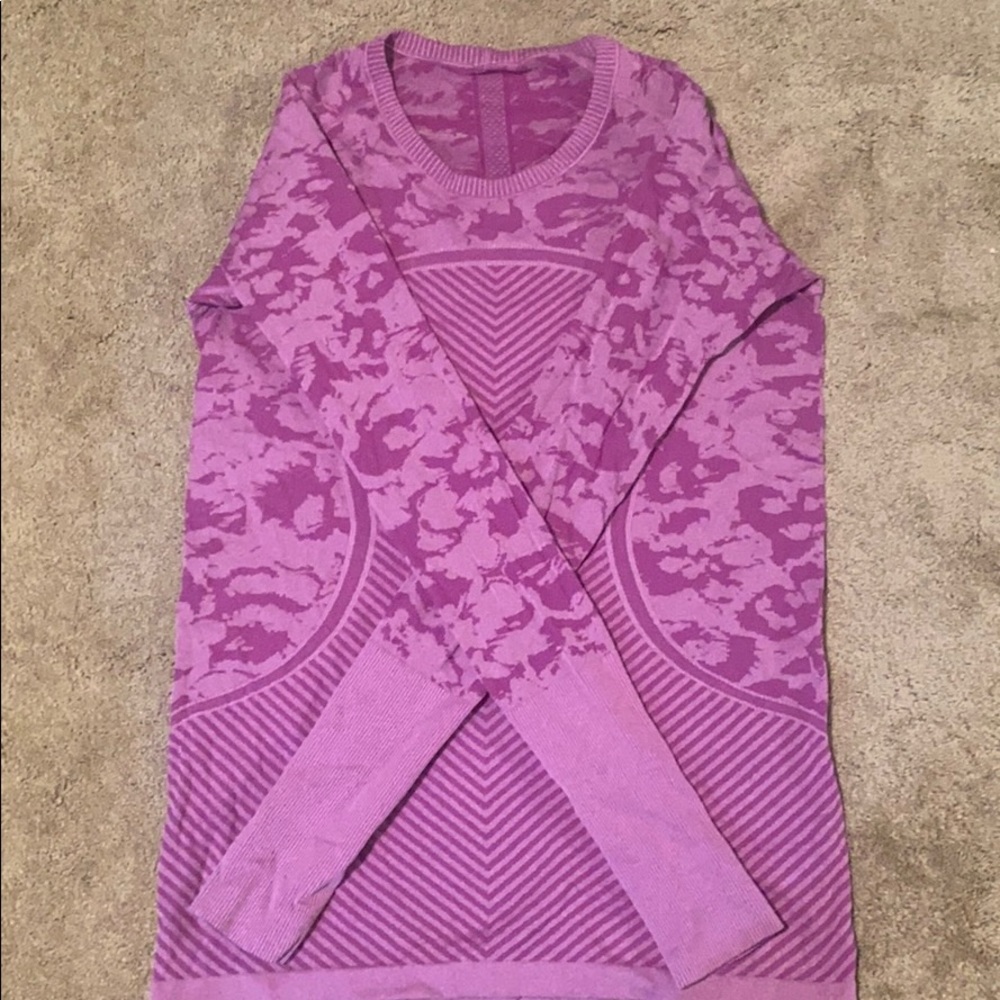 Lululemon swiftly top